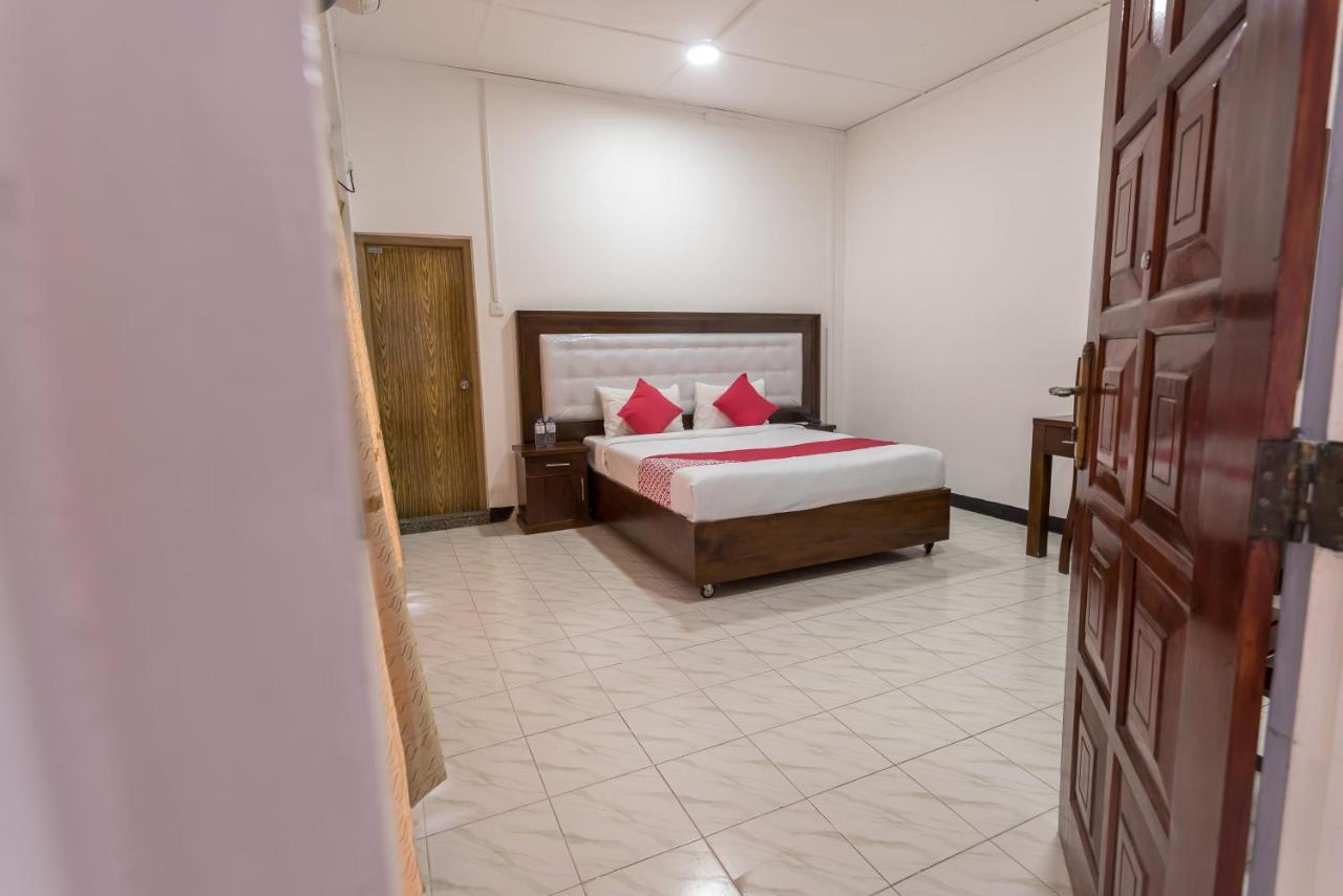 Oyo 102 Metro Marine Drive Hotel كولمبو المظهر الخارجي الصورة